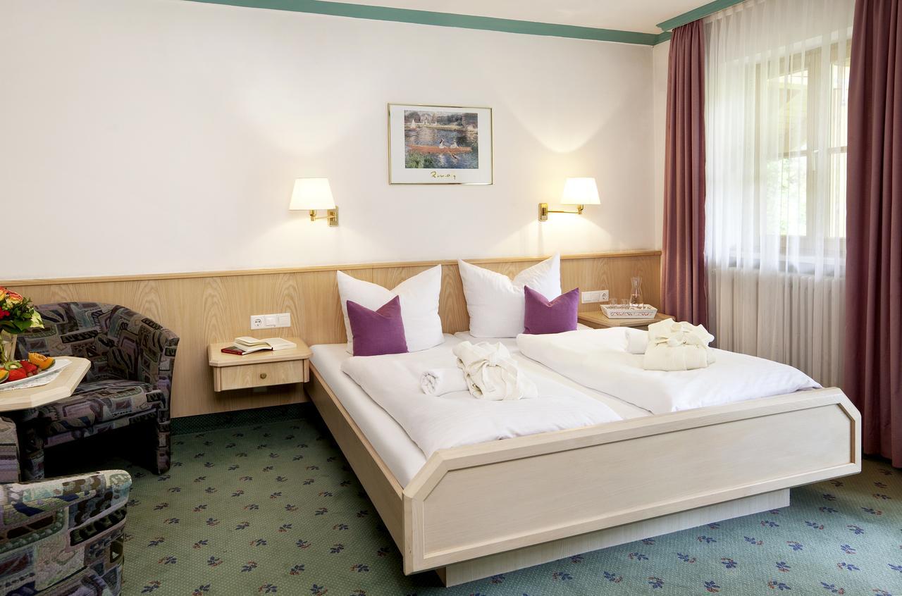 פפרונטן Hotel Berghof מראה חיצוני תמונה