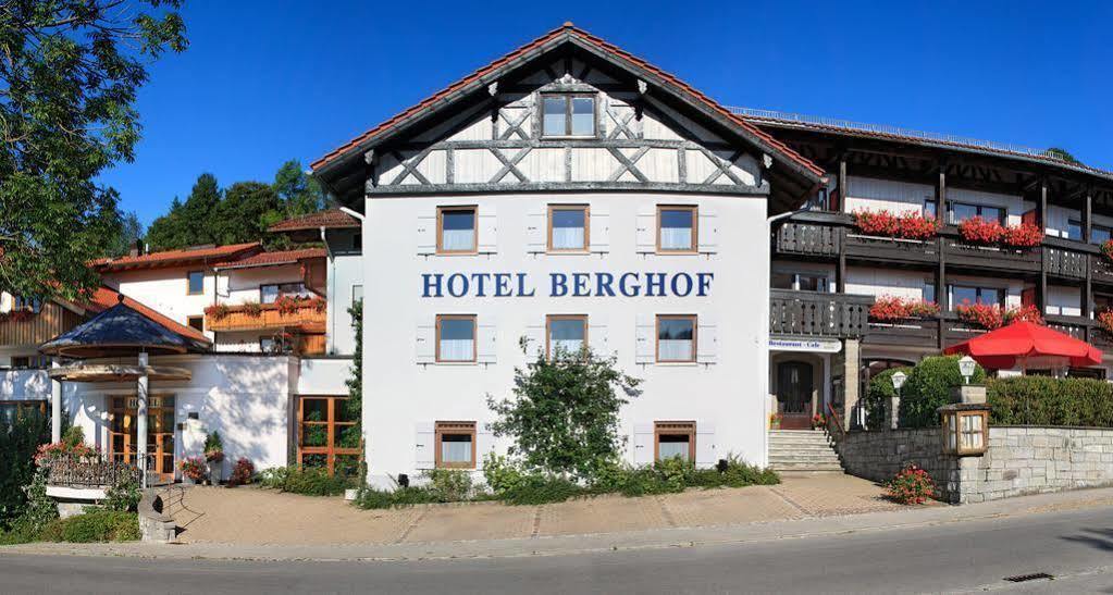 פפרונטן Hotel Berghof מראה חיצוני תמונה